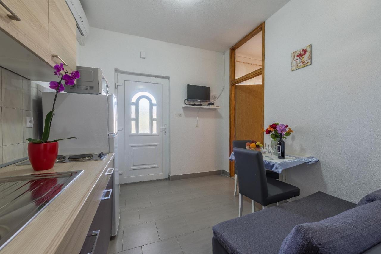 Apartmani Mlinar9 #2 Gornji Karin Exterior photo